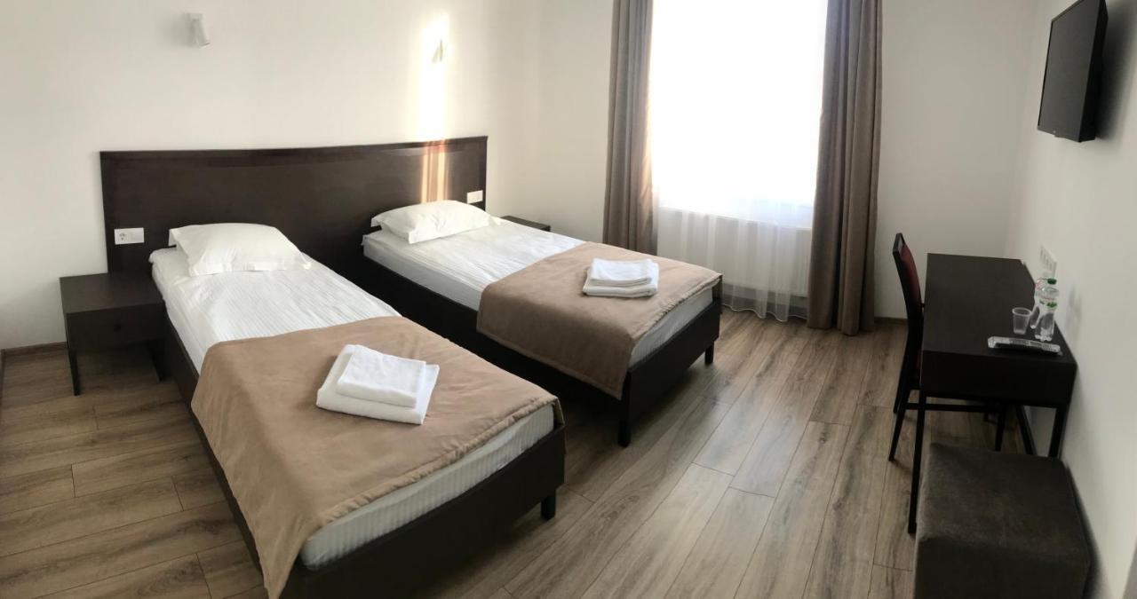 Leo Rooms Львів Екстер'єр фото