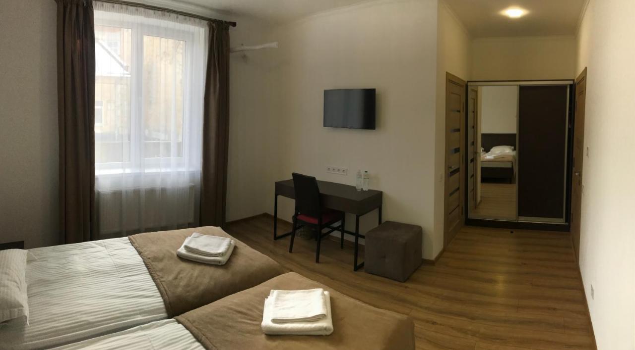 Leo Rooms Львів Екстер'єр фото
