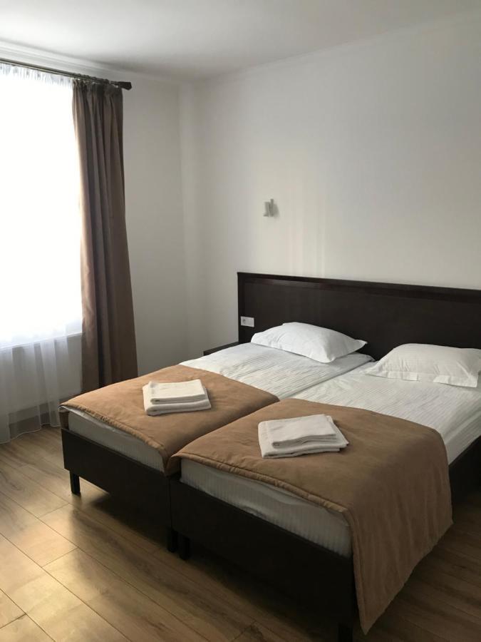 Leo Rooms Львів Екстер'єр фото
