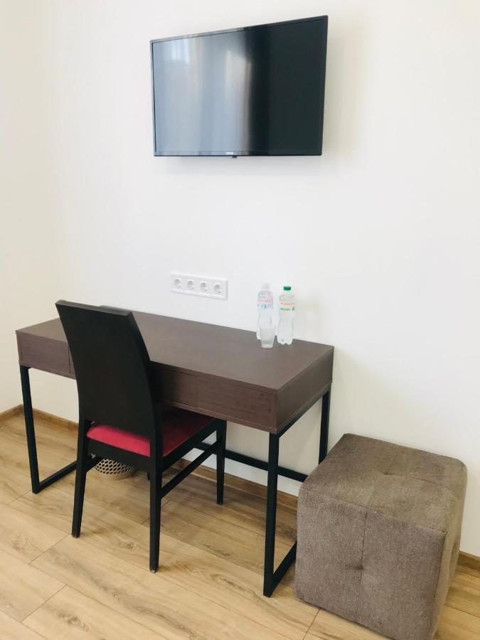 Leo Rooms Львів Екстер'єр фото